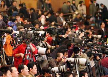 實(shí)時(shí)媒體關(guān)注，局勢(shì)報(bào)道